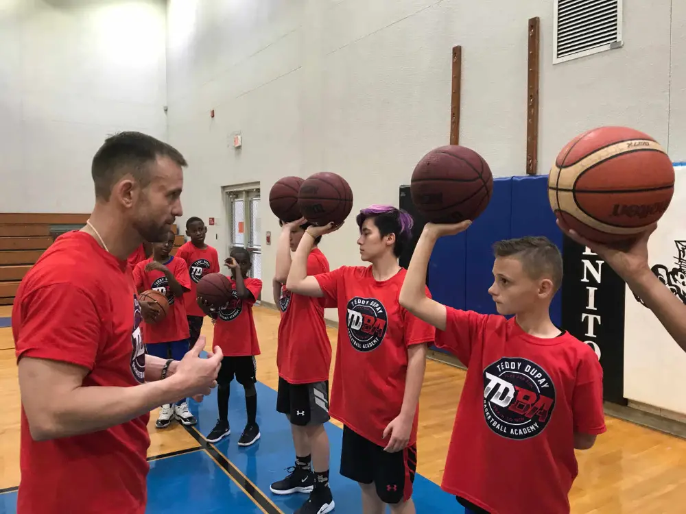 Teddy Dupay teaches shooting technique in Tampa